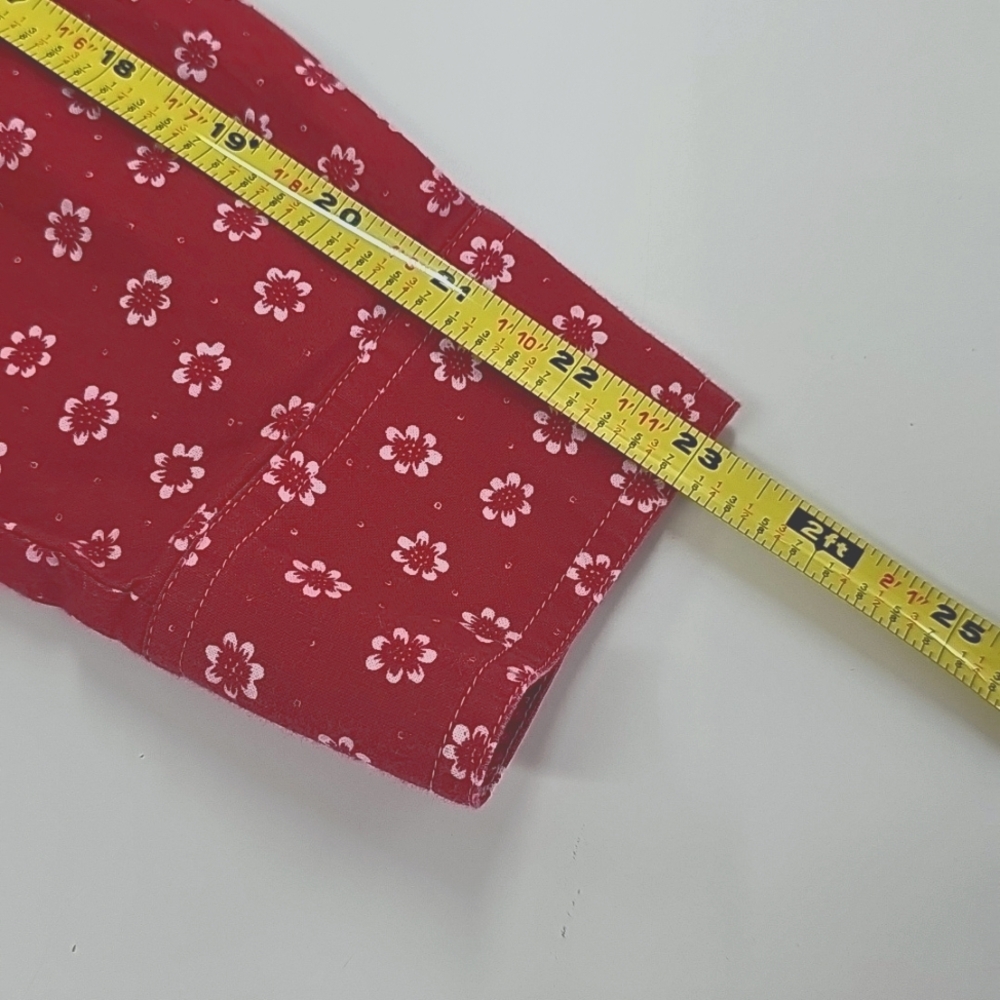 Vintage DKNY Muted Red Floral Button Down Shirt Vneck, Chest Pockets - Picture 7 of 9